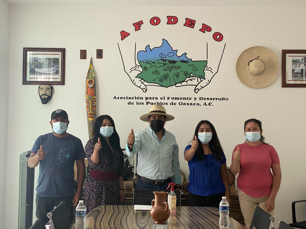 afodepoac's tweet photo. Recibí con gran entusiasmo a Ibeth Jiménez Reyes, Presidenta Municipal de San Agustín Amatengo, Ejutla de Crespo y a su Cabildo, para dar seguimiento a los programas de apoyo para nuestra gente #AFODEPO @JmzIbeth @psicluis222 @AfodepoN @luisginez3 @RamiroGarciaMa2 @RojasMargaro https://t.co/VRfQOjZTmw