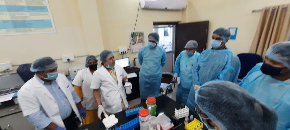 IASTripathiCG's tweet image. Hand’s on trainning imparted to district lab #BastarDivison @VibhagCg @RChoubeyCG @KPSingh_IAS @SBharathidasan2 #DiagnosticTechniques #StrengtheningLabs #LHDC #ASCAD @animalhusbandary