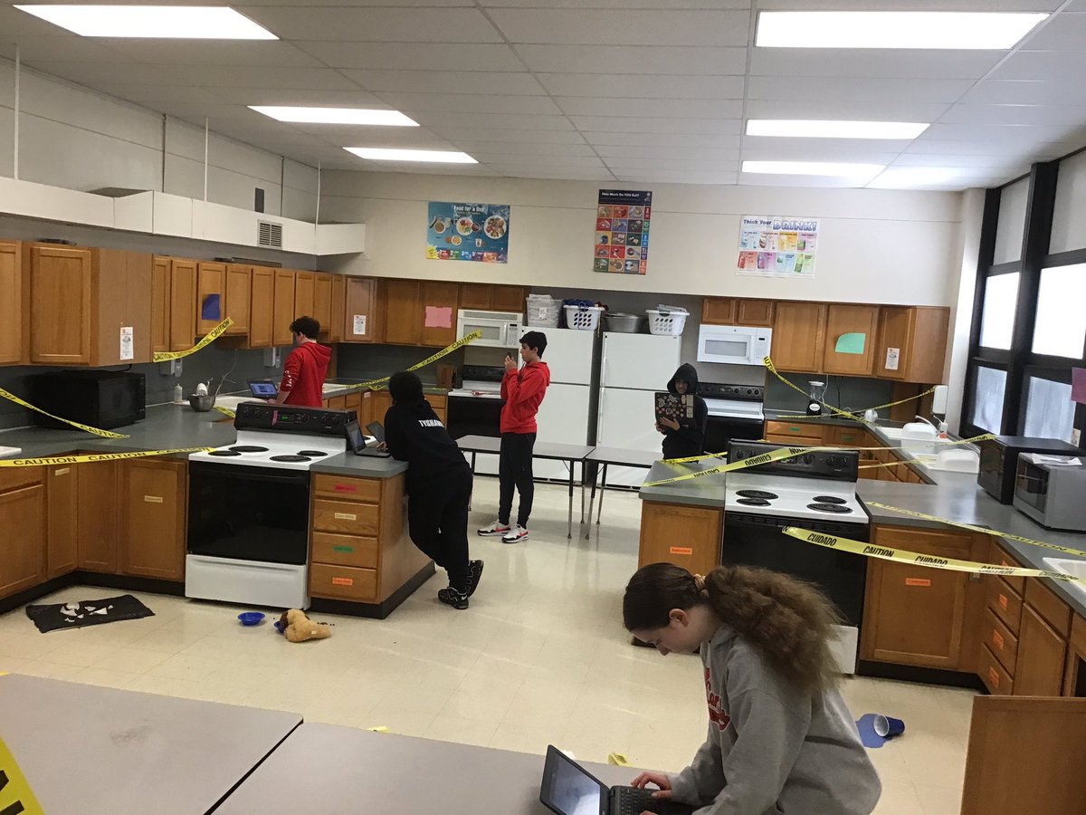 MichaelShoreMS's tweet photo. Students solving kitchen safety crime scenes here at Shore! @onceacard https://t.co/pMGaJBpysM