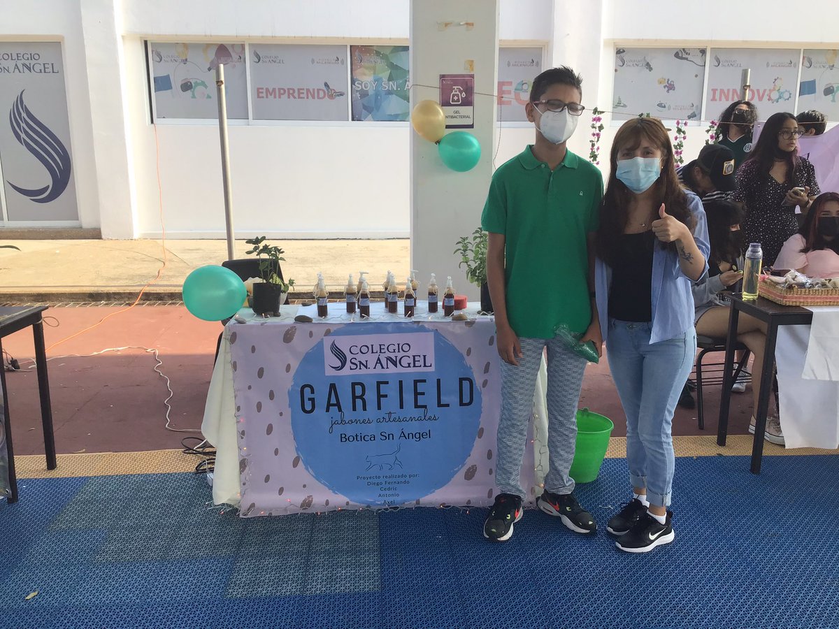 MrMacxonCSA's tweet photo. Botica san ángel, agradecimiento a los estudiantes de nivel secundaria y bachillerato, por su actitud para trabajar en equipo y mostrar cada uno de sus productos. Una nueva experiencia para 1°sec.
@AppleEDU @ColegioSnAngel_  #ADSinProcess #ColegioSnAngel #CSAPozaRica #Knotion https://t.co/9t4ZEUQlXT