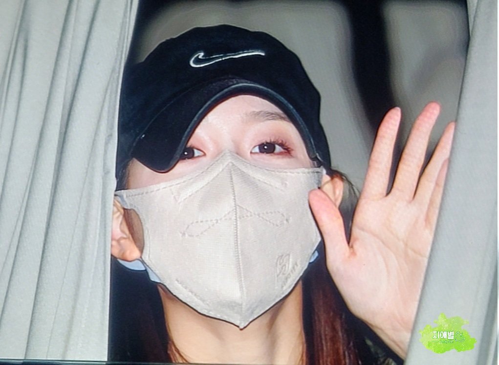 지애별💖 tweet media