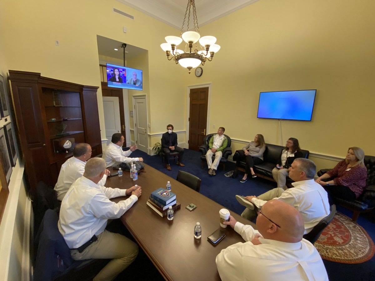 scfirefighters's tweet image. Another great opportunity for Executive Committee and staff of #SCSFA to meet with    @WhipClyburn staff to discuss needs of the  #scfireservice and to thank the Congressman for his support! #firefighters