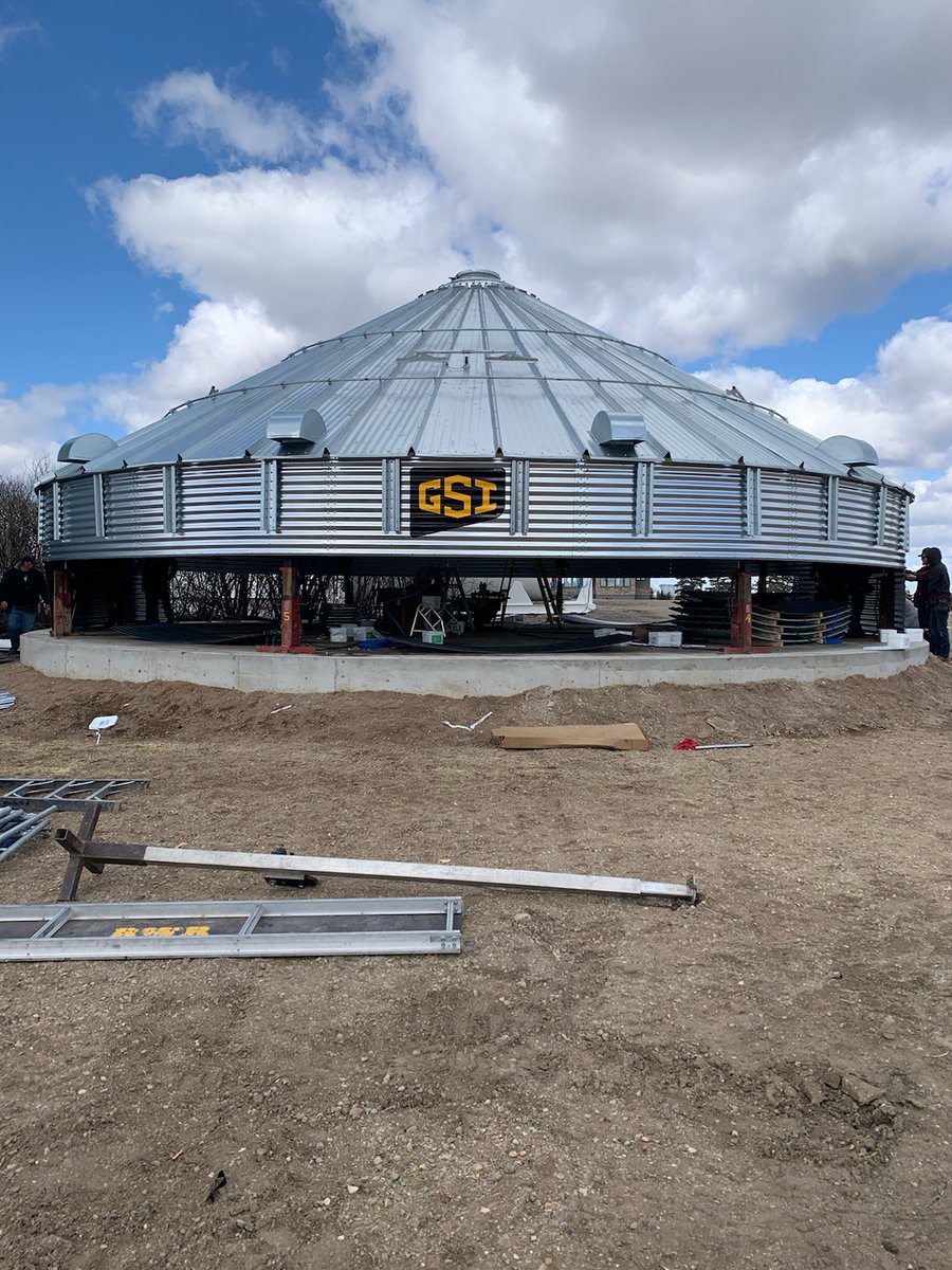 Wentworth Ag crews hard at work on this GSI 48-12 (73,000 bushel) bin near Riceton, SK.  
Get your quote today!
grainequipment.com
#westcdnag #harvest2022