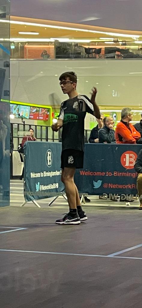 StratfordSquash's tweet photo. Our Warwickshire juniors joined county teammates to play on the all-glass showcourt currently lighting up New Street Station. An experience they’ll never forget! @SHOTTERYSPORT @StratSchPE @WillowsCE 
Learn more about this Squash United initiative!  👉https://t.co/q6d6WVoE5P https://t.co/PcevkV6mUh