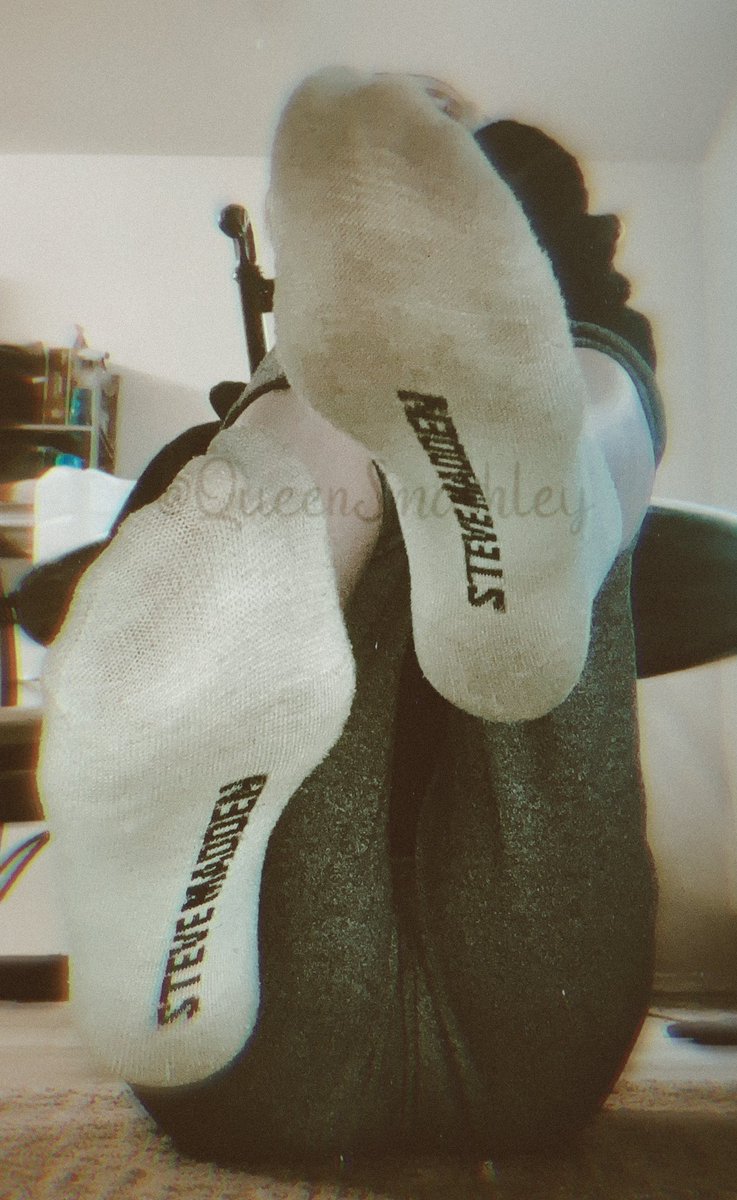 How do you resist my grungy socks?
You can’t!

Findom footfetish sockfetish soles arches feet Michigan