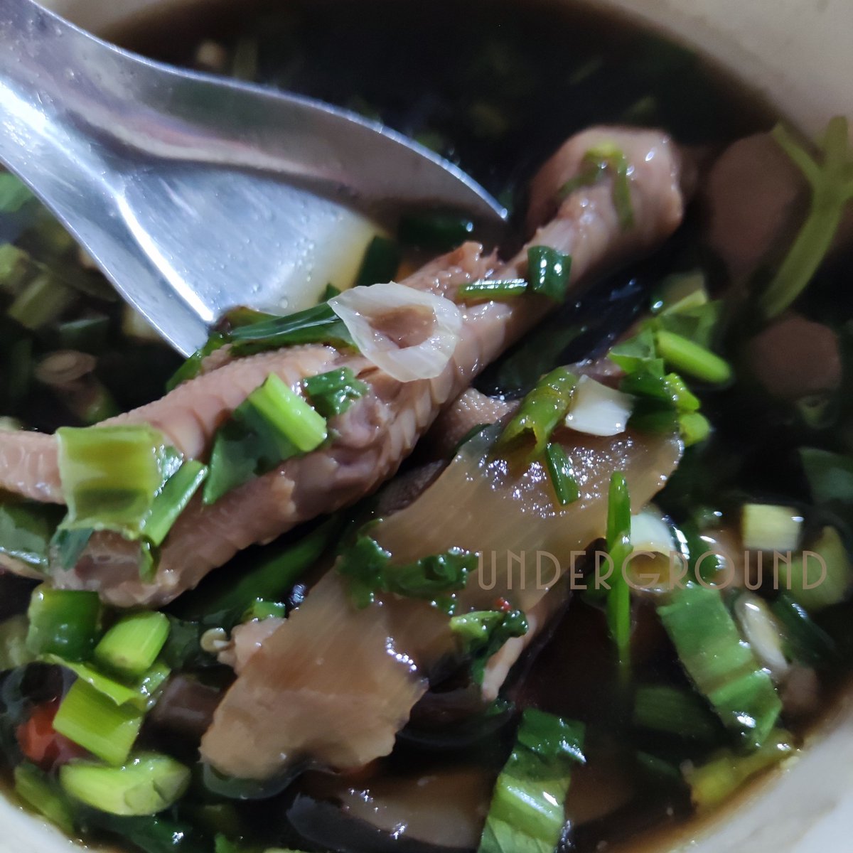 sirichai_poll's tweet photo. #ส้มตำป้าราตรี (ส้มตำด่าน)

ยืนหนึ่งต้องให้ #ไก่ย่าง แอดบอกเลย อร่อยมากๆ ต้องสั่งซ้ำ #ตำปูปลาร้า แซ่บนัว #ยำวุ้นเส้นกะเฉด ผักอ่อนมาก ยอดเน้นๆ #ซุปเปอร์ เปื่อยขั้นสุด แอดไปสองรอบแล้ว ติดใจไก่ย่าง

📍อ.เมือง #ระนอง 
⏱️เปิด 10:00 - 19:30 น. https://t.co/7WdooMW837