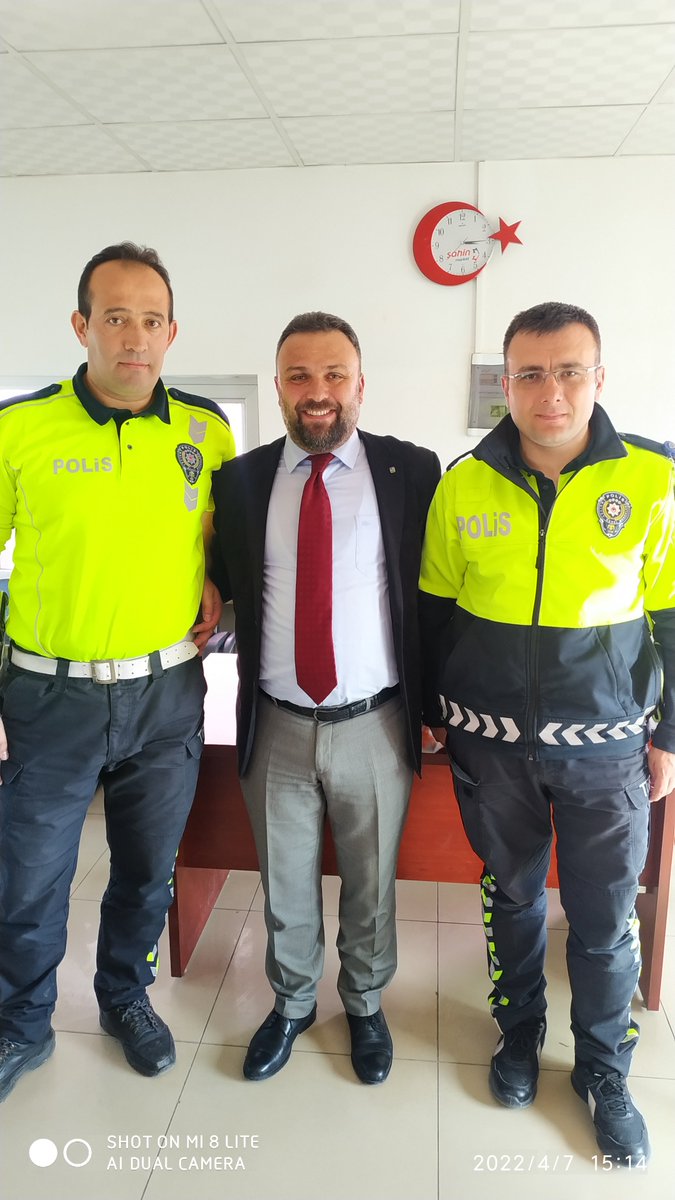 etap_2's tweet photo. Türk polis teşkilatının 117. yıl dönümü olması münasebetiyle İlçe Emniyet müdürlüğünü ziyaret ettim.Suluova İlçe Emniyet müdürümüz 
Engin ERKUL Bey ve Emniyet personeline, Ahirete intikal etmiş Tüm Şehitlerimize Türk Milletine Yaptığı şerefli hizmetleri için teşekkür ederiz. https://t.co/nk1TIrMEHl