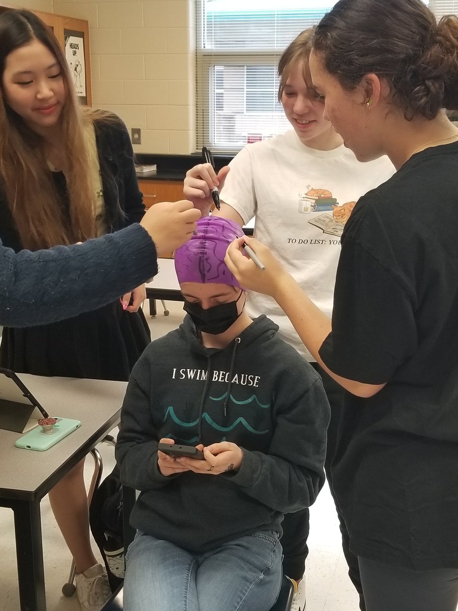 Thinking caps on today! <a href="/Brhyne39H/">Beth Rhyne</a> <a href="/jenwswartz/">Jennifer Swartz, EdD</a> #westjrocks