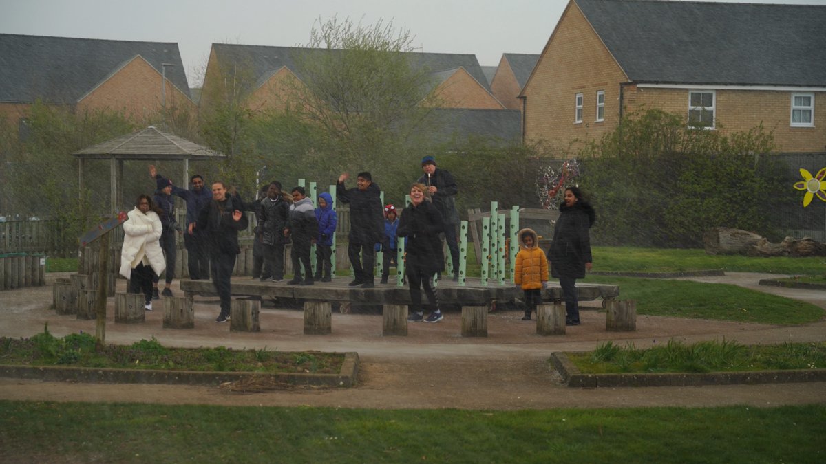 mk_grid's tweet photo. A big thank you to everyone who participated last week at our Brooklands Farm Primary filming event. Filming started in sunshine then midway through it started snowing. Completely unexpected but a beautiful moment for the film. Grid Spinners film due to be released late May. https://t.co/ftTo5Dj15l