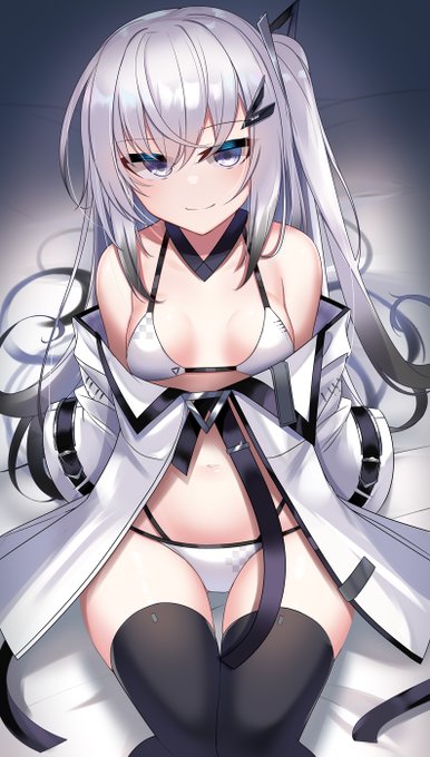 やあ、アリアルさんだよ。
上着に水着がすごく似合うと思うよ。 