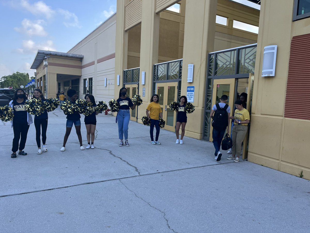 palmspringsms's tweet photo. It’s the BIG day- #FSAWriting for our Stingray Scholars.
We are READY to shine!!! #TestDaysAreOurBestDays ⭐️ https://t.co/qoRQukLAX7