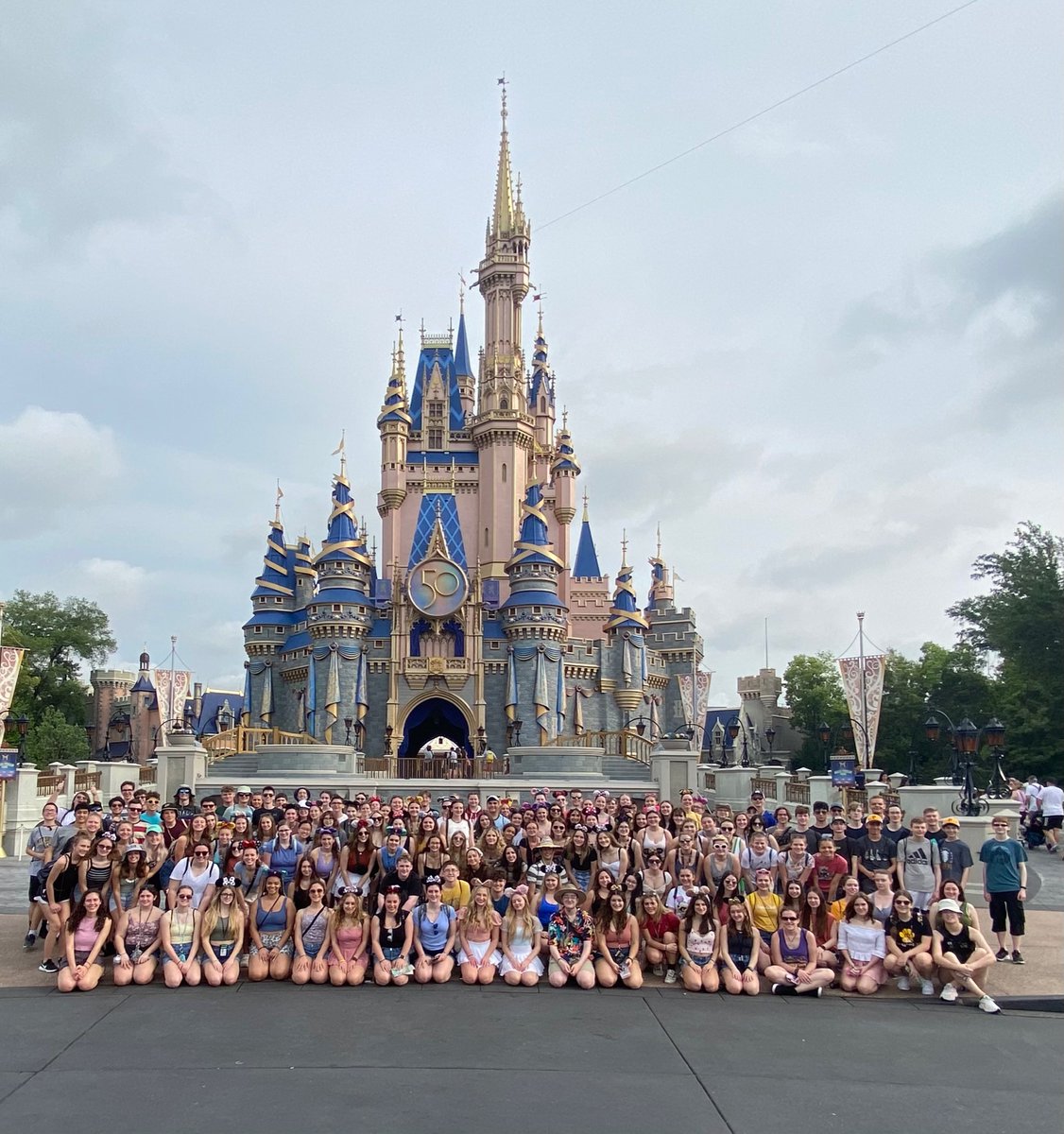 TJHS_Activities's tweet photo. @TJJagBand parade day in the Magic Kingdom #wertj https://t.co/pbdgRTg4qH