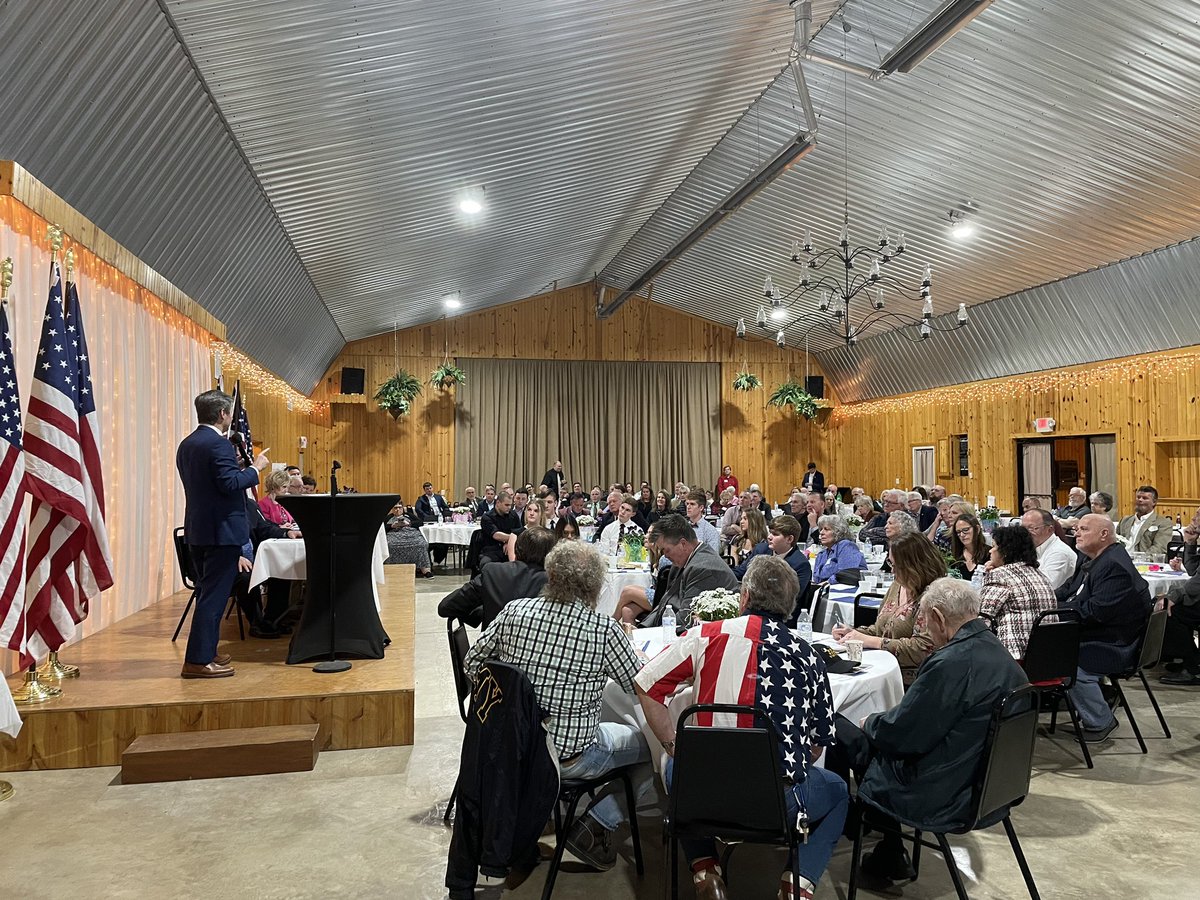 dolan4ohio's tweet photo. It was great to return to Logan County to address their patriotic Lincoln Day Dinner in De Graff. Chairman Ranae Lentz hosted a fantastic event attended by fired up grassroots conservatives, party leaders and elected officials from 5 counties. All ready to #KeepOhioRed! #OHSEN https://t.co/ibsgA2AsIT