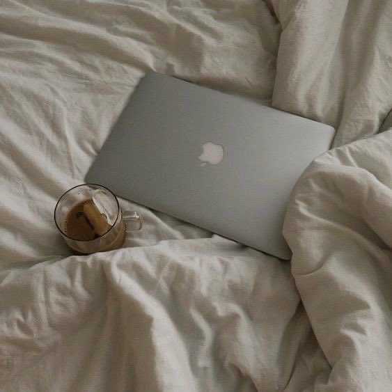 affirmation:
i am elegant, educated, goal-oriented, disciplined, motivated, and kind

manifestation:
i am manifesting positivity, peace, motivation, and success

reminder:
self-care is productive. take care of yourself, pretty