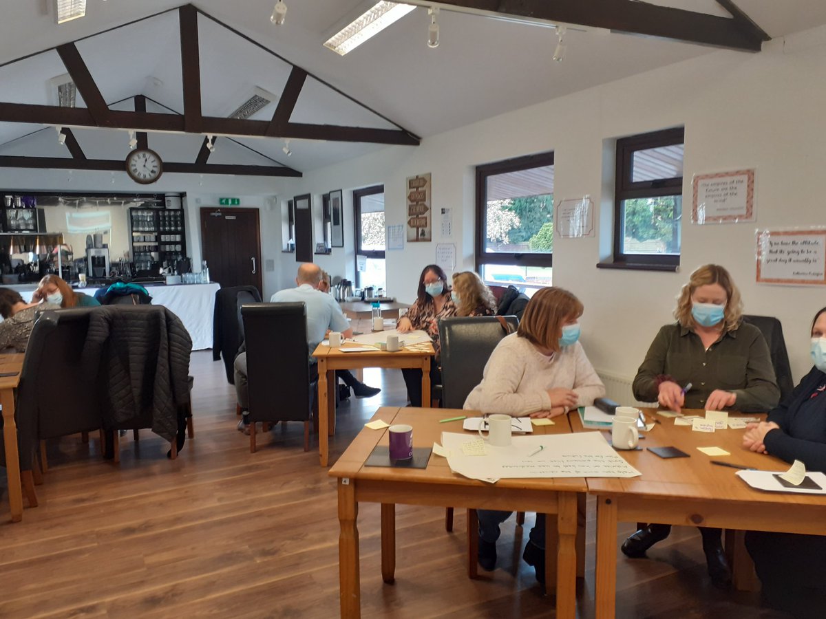 clcurtis75's tweet photo. Working hard on our team away day today @HWHCT_NHS
#purpose
#operatingprinciples
#aspirations https://t.co/Gu9ua2pis6