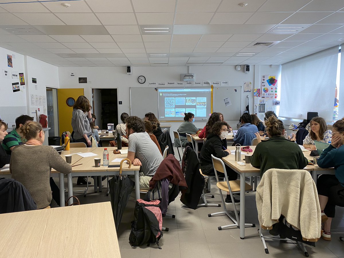 Formation les traces des apprentissages en arts plastiques. 🙏 aux collègues pour leur créativité 👏👏👏<a href="/SICARTB/">SICART</a> @eduscol_AP <a href="/ArpCreteil/">Arp-Créteil</a> <a href="/laurawaag/">Laura Waag</a>