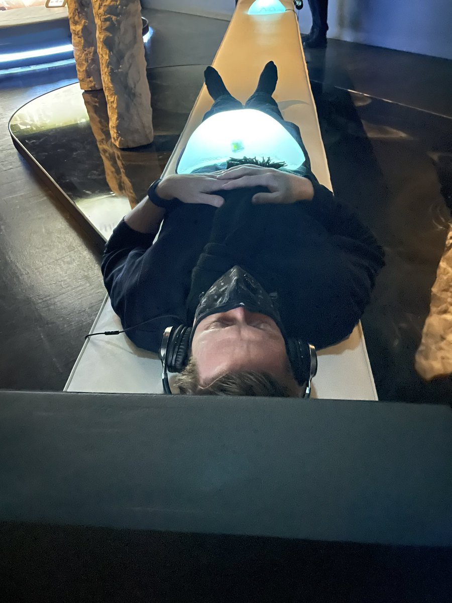 JamesTaylor_me's tweet photo. Experimenting with living in the Metaverse, creating my digital twin, and trying technology with creates the sense of having a cyborg growing in your belly. #SuperCreativity https://t.co/K9HfQyRgWE