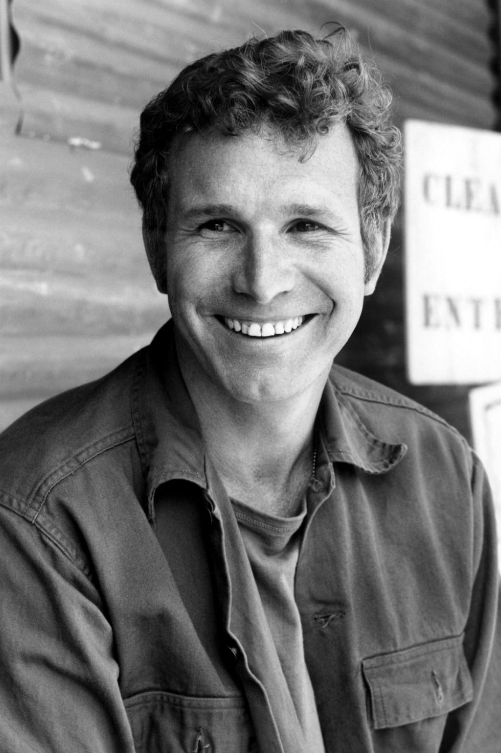 Heavenly happy birthday to MASH legend Wayne Rogers              