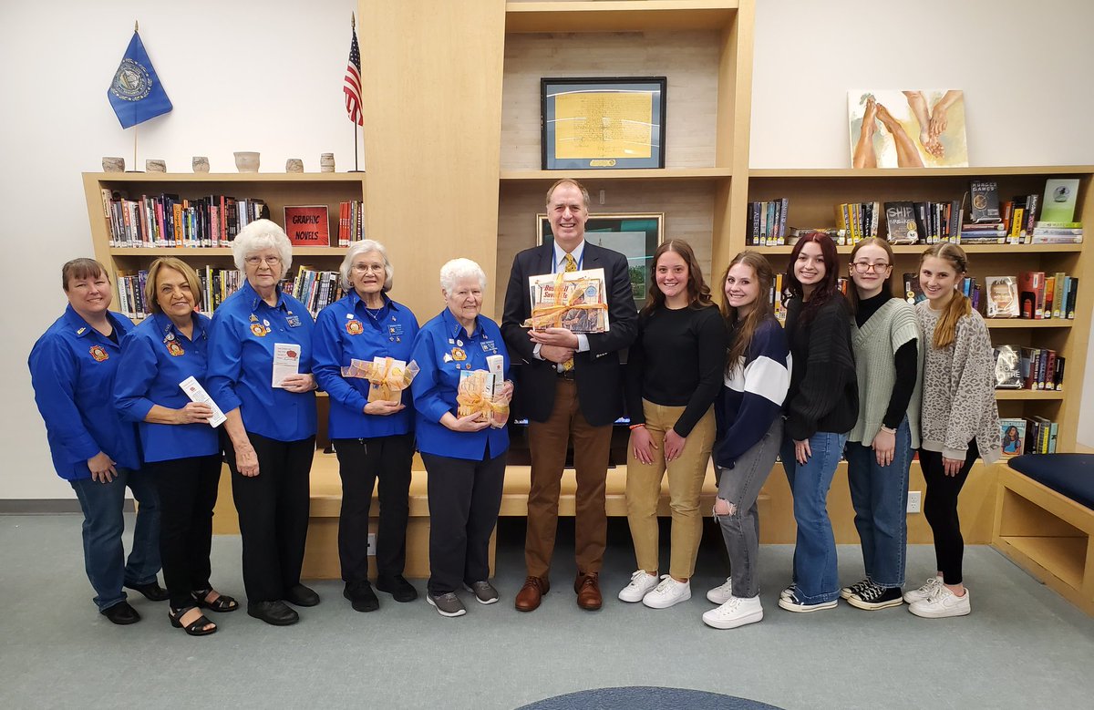 MsmeadP's tweet photo. Thank you to the VFW Auxiliary for their generous donation and constant support of PHS #PythonPride #pelhamproud #committocommunity #VFW https://t.co/SDEXCsx6HY