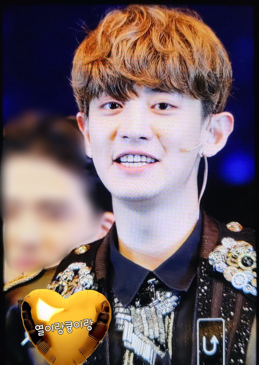 ___x3x___'s tweet photo. 220407 #찬열  오랜만이야👋 #CHANYEOL https://t.co/M3lJYUtmD4