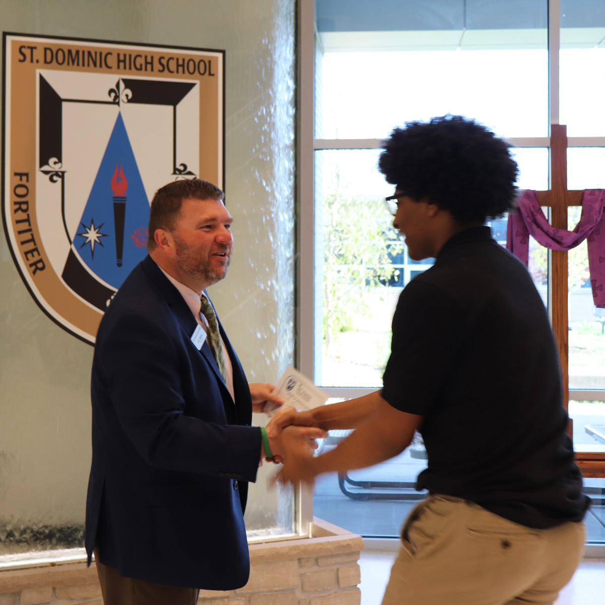 StDominicHS's tweet photo. This morning, 14 St. Dominic High School sophomores received Glory of Missouri Awards. This awards program recognizes students who demonstrate specific virtues of character and citizenship held high in the Missouri State Legislation. Congratulations to all! https://t.co/D0iFncG98I