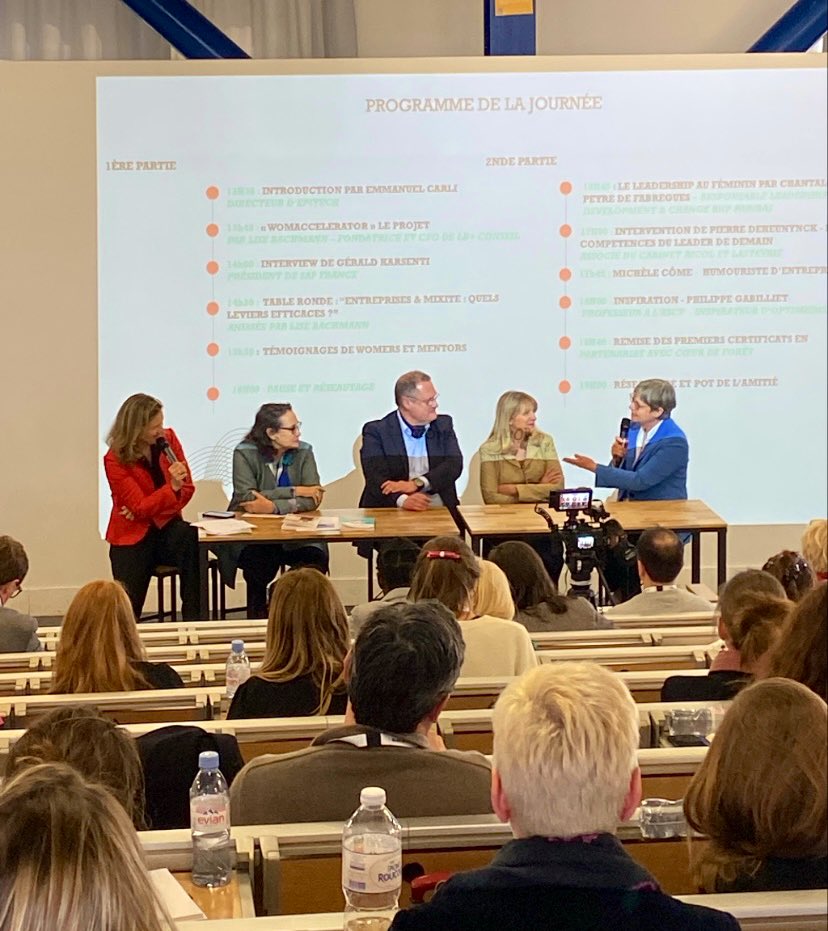 Ch_Hennion's tweet photo. Ravie d’avoir pu échanger avec les participants de #Womaccelerator à Epitech ce jour. Au programme : entreprises et mixité, en particulier dans des secteurs comme la tech, encore peu ouverts aux femmes ! Merci aux intervenants pour la qualité de la discussion 🙏 #egaliteHF https://t.co/Xk9bK0k9Hq