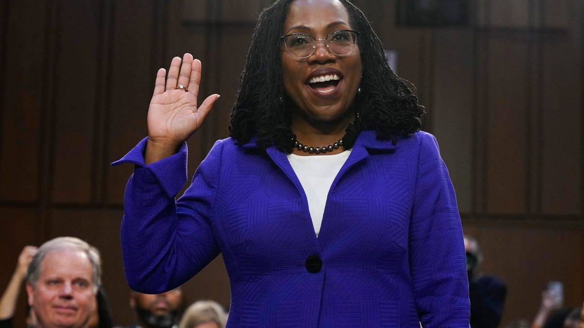 TheRoot's tweet photo. Ketanji Brown Jackson To Be Confirmed First Black Woman To SCOTUS Today https://t.co/rOBlIIOJXS https://t.co/VkCFOZQ1zV