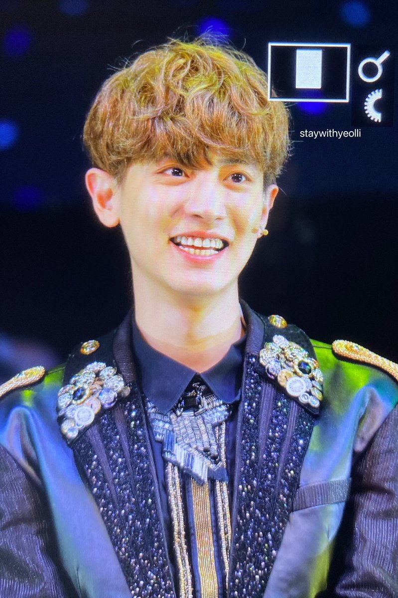 StayWithYeolli tweet media