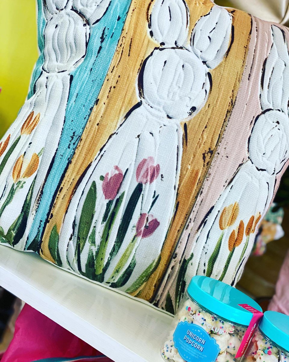 Shop_Julies's tweet photo. Julie’s &amp; Co. is your official Easter stop for 2022! Just look at some of the cuties we have for you!!! From candies and decor, to tees and accessories! We have you covered! Stop in and see us today! 🐣

#shopjulies #Easter #Spring #specialtygifts #shopping #stopin #shopsmall https://t.co/HxaBYZcQrn