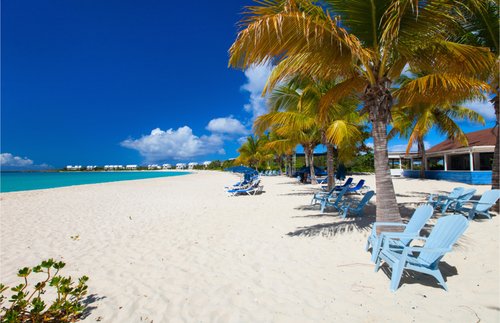 Frommers's tweet photo. As of this past Saturday, the quiet #Caribbean paradise known as #Anguilla has direct daily flights from the #USA for the first time in its history.

That will mean both more convenient travel and lower transportation costs. 

Details: https://t.co/U2hrugK14v https://t.co/6oUZvJrWL3