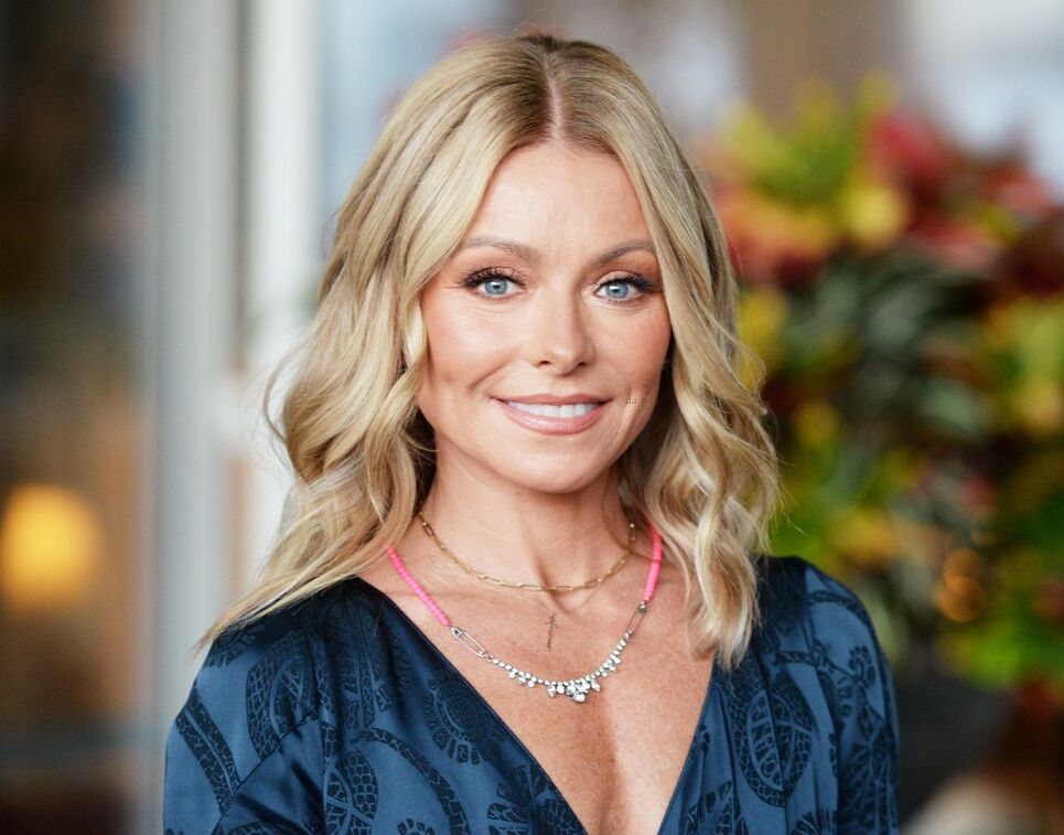 MIchael Fairman on Twitter "Kelly Ripa to Host New ABC Comedy Quiz