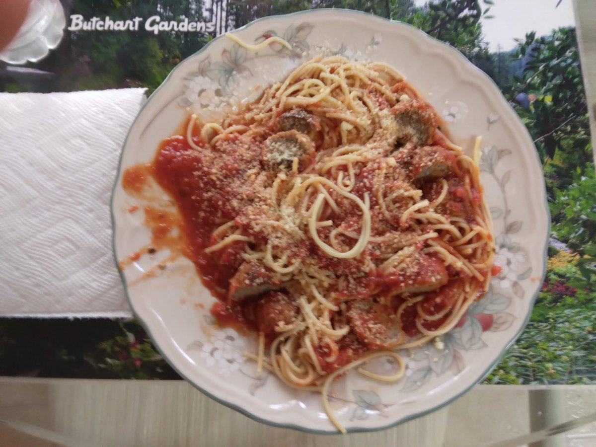 ColinStansky's tweet photo. My favorite emails to get are from my grandfather showing me what he made for lunch. He’s so proud. Yesterday’s subject read “Lunch today: Sketie/meatballs.” https://t.co/6x2gDEuITv