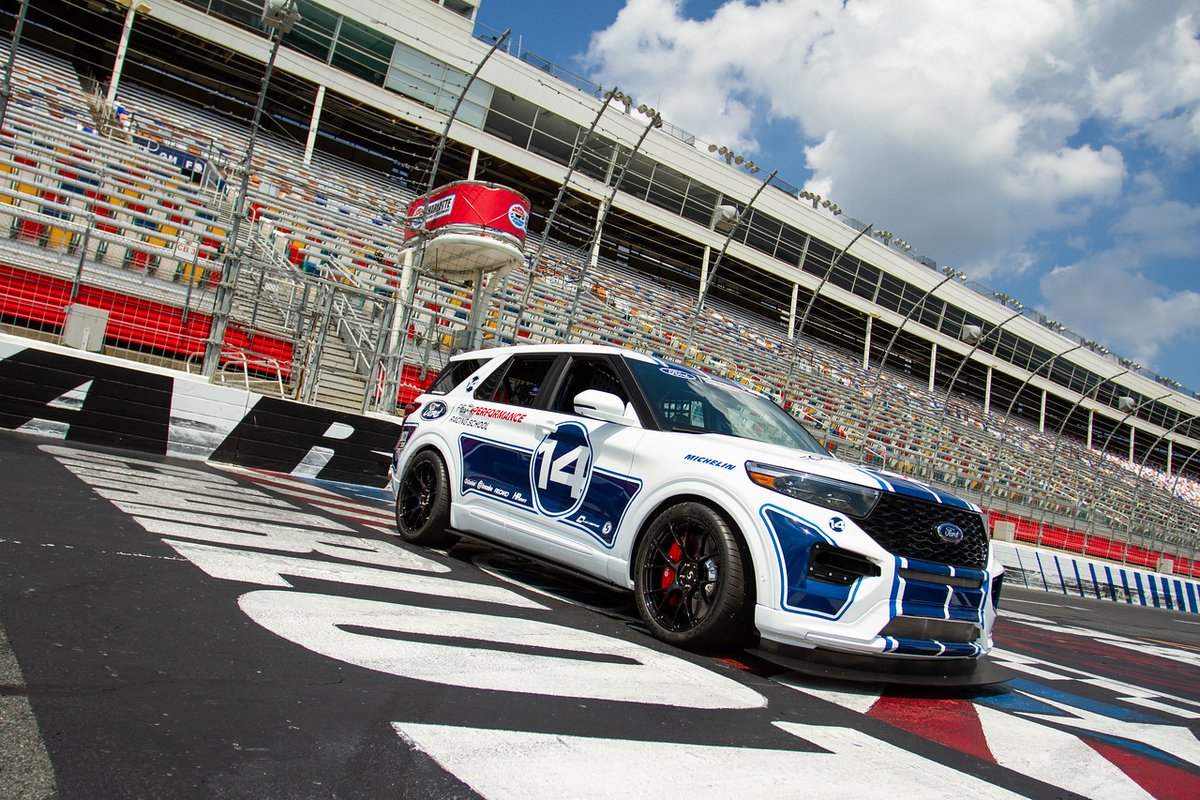 WHteamofficial's tweet photo. Our leadoff batter!
✅ Track-built
✅ Cornering
✅ Handling
✅ Speed
#openingday
#STSUVExperience
#fordperformance
#brembo
#castroledge
#capaldiracing
#foxshocks
#hptuners
#luecreative
#michelin
#recaro
#safecraft
#signaturewheel https://t.co/9pDq0wZ3mf
