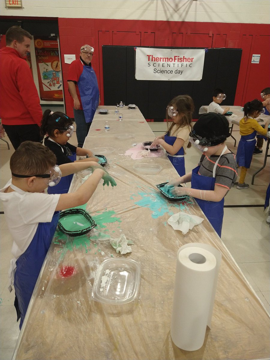 #ottokinders got their science on today! <a href="/hillerwildcats/">Hiller Elementary | The Lamphere Schools</a> <a href="/LamphereSchools/">Lamphere Schools</a> #wearelamphere
