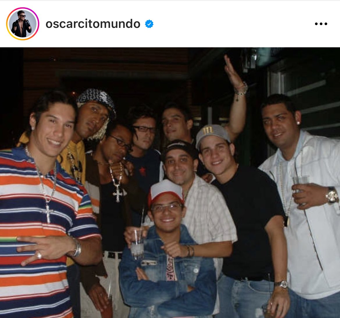 elalexgoncalves's tweet photo. Ayer Oscarcito posteó esta foto sobre los pioneros del reggaetón en Venezuela… que coño hago YO en esa foto? 😂 https://t.co/aaPxqUqGXF