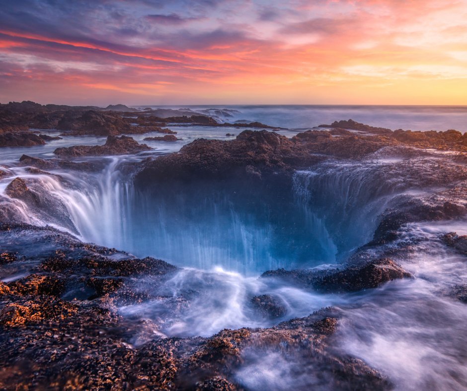 Book_Outdoors's tweet photo. This collapsed sea cave swallows the water around it creating the illusion of a bottomless sinkhole draining the ocean. Local legend suggests that a certain superhero struck the coast, creating the giant hole we see today. Recognize it? #WonderWhere https://t.co/Kn5mXiJFeu