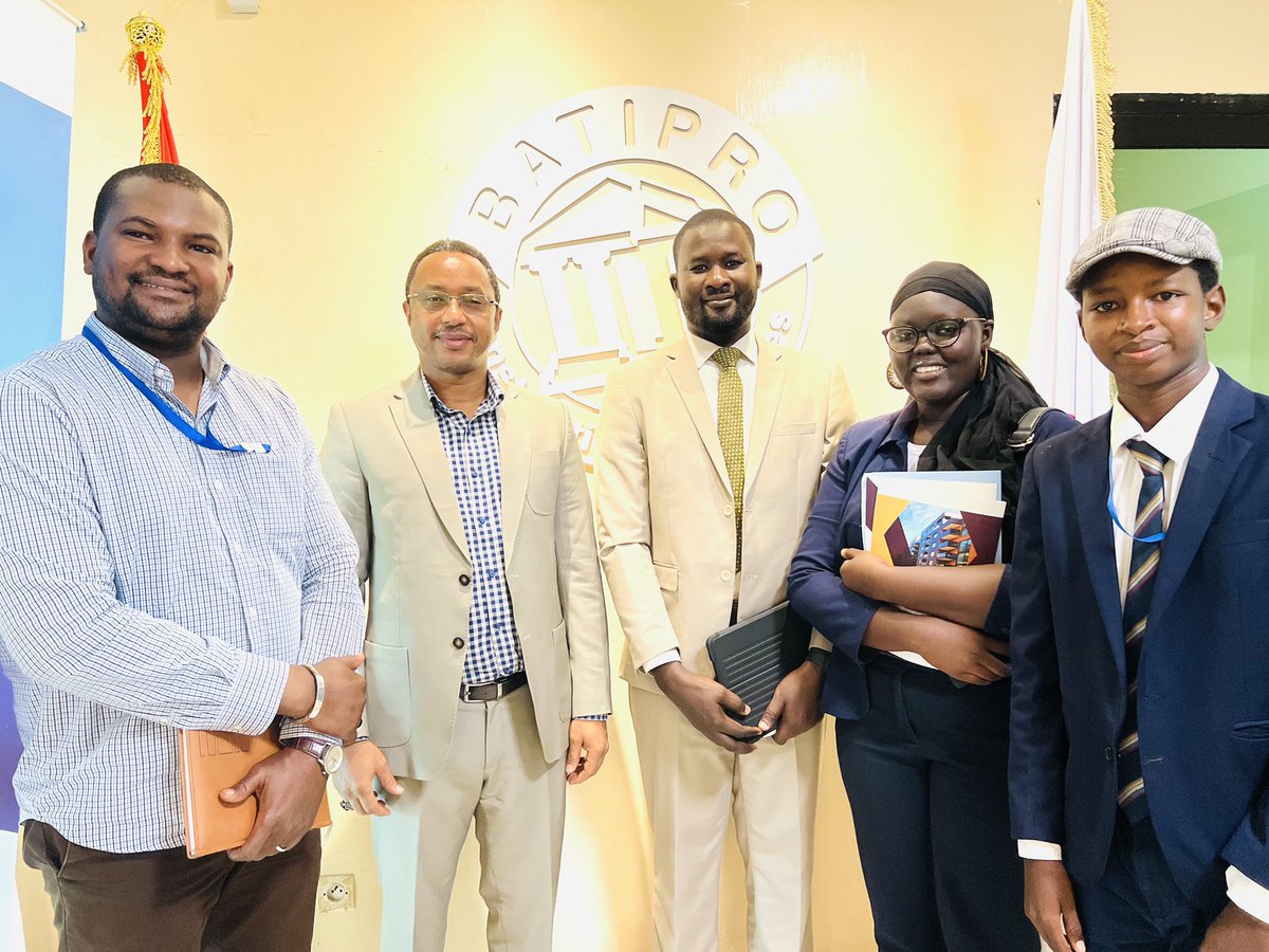 amasada2's tweet photo. Nous remercions BATIPRO S.A de nous avoir reçu, et nous espérons que les étudiants profiterons au maximum de cette future collaboration.
#BDE_UMI #UMI #MrPresident #universitemercureinternational #Batiprosa #InsertionPro #partenariat https://t.co/olJdx9zZwM
