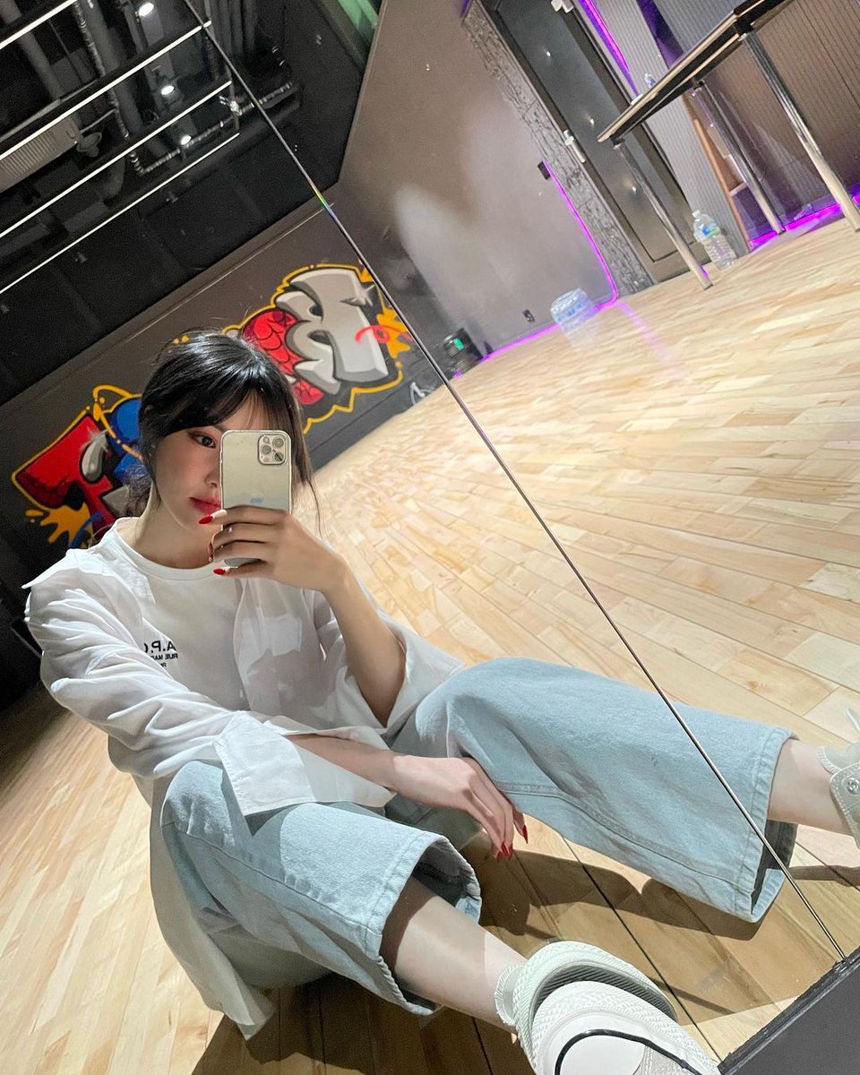 tinyujuarchive tweet picture