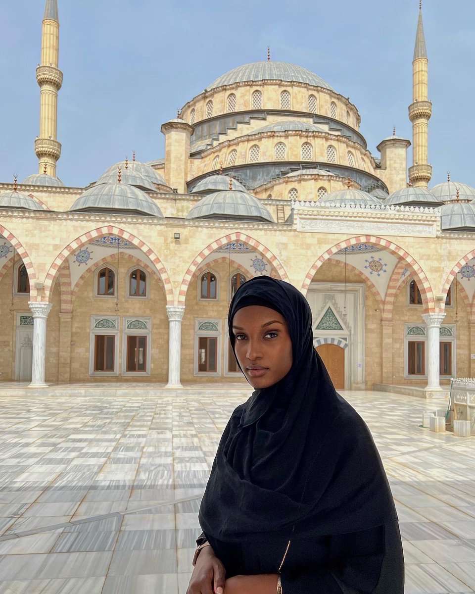 Taama223's tweet photo. Ramadan Kareem 🌙 https://t.co/WCzUmxzsbL