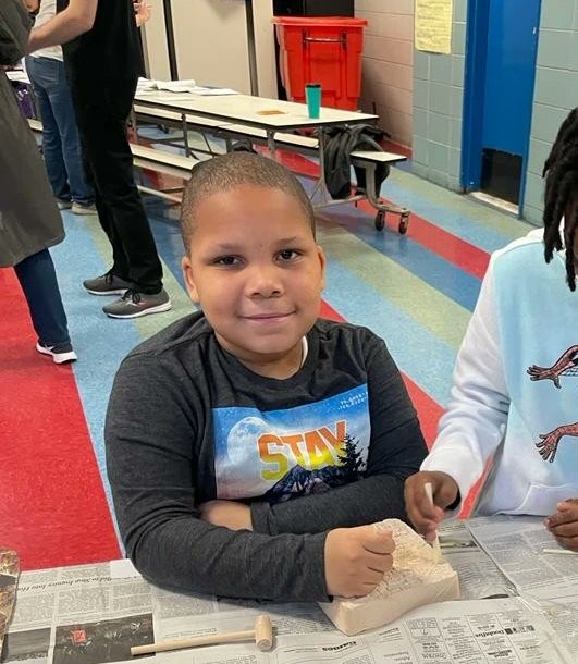 PS368Family's tweet photo. They also worked at an imprint station and a fossil excavation station using paleontologists tools. @nycschools @ELeducation https://t.co/HB5vytSCxR