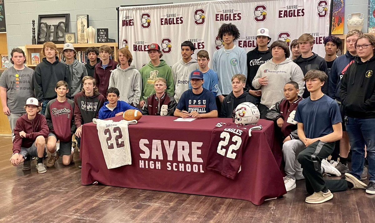 What’s good Aggie Nation😈😈🤫🤫🤫#commited #Pistolsup #NoMansLand <a href="/CoachMojo4/">Bob Majeski</a> <a href="/jayson_bo/">Jason Bohannon</a> <a href="/KyleMerrick22/">Kyle Merrick</a>