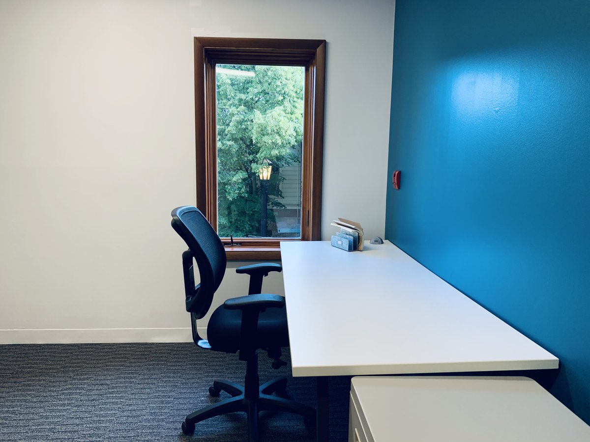 We believe that office views should include a good look outside while feeling the sun on your back.

Curious to learn more about what private office spaces we have to offer? Click the link below and select your location.
loom.ly/cZRt7Fc