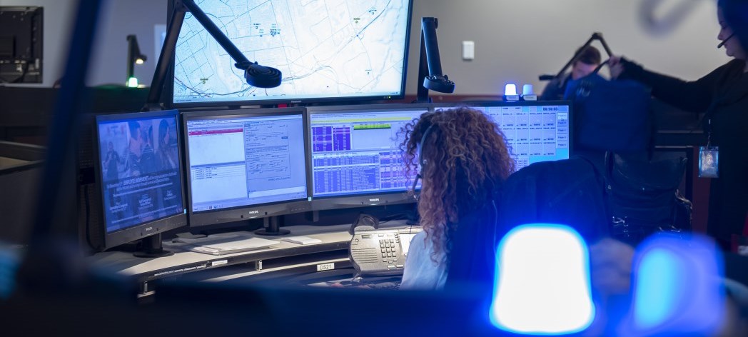 PoliceAssocON's tweet photo. Today marks the beginning of National Public Safety Telecommunicators Week.  We would like to thank our #911 Communicators across the province for their dedication and steadiness in this crucial front-line role. #NPSTW2022 https://t.co/0DTvWLdZHT
