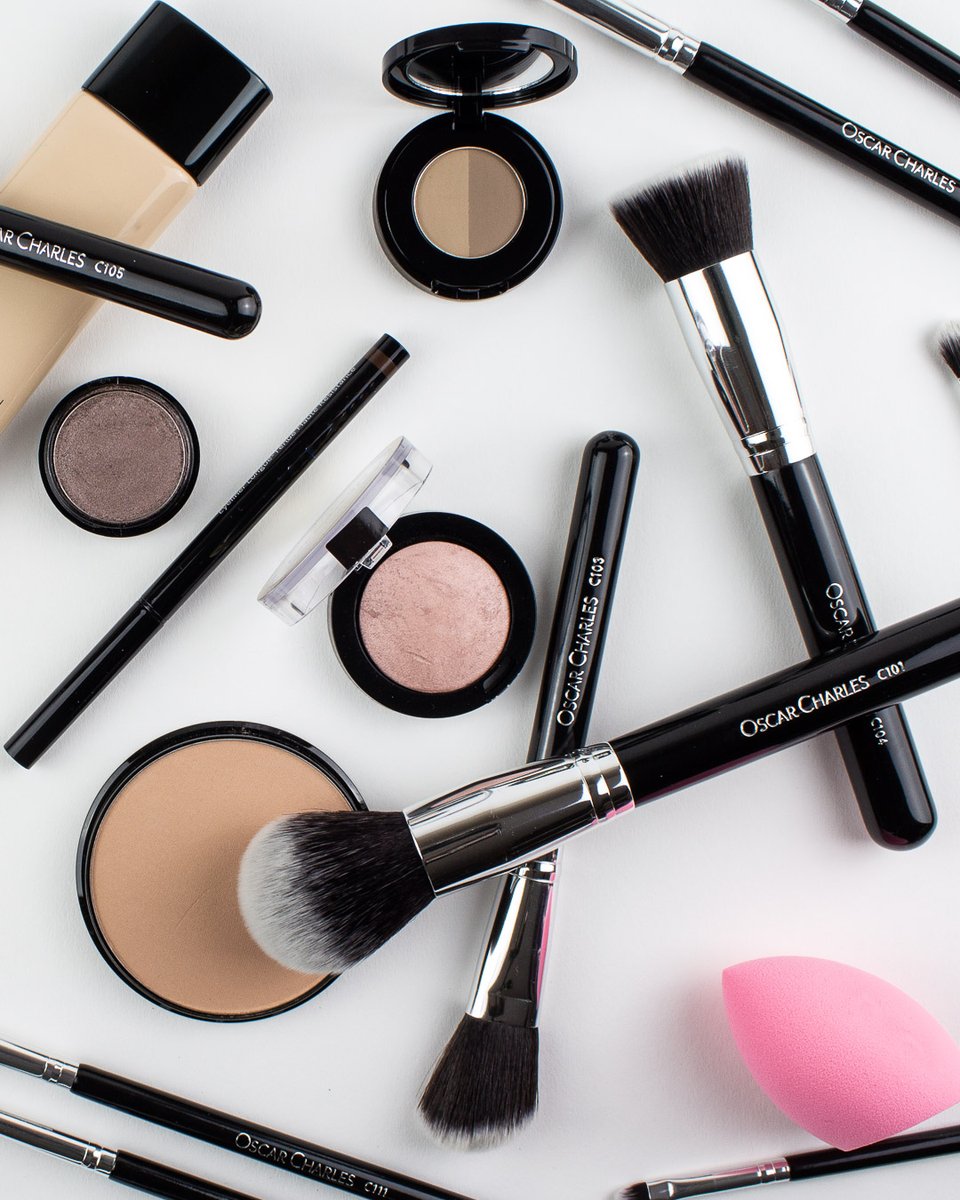 oscarcharlesltd's tweet photo. Get weekend ready with @oscarcharlesbeauty brushes 💄 featuring our luxe silver and midnight black brushes ✨
Shop our full range via https://t.co/uaLvTpc5Bx
#makeupbrushes #beautytools #makeup #makeuplooks #makeupbrushcollection #mua #beautygifts #makeuplover #wakeupandmakeup https://t.co/8B1tEG7diZ