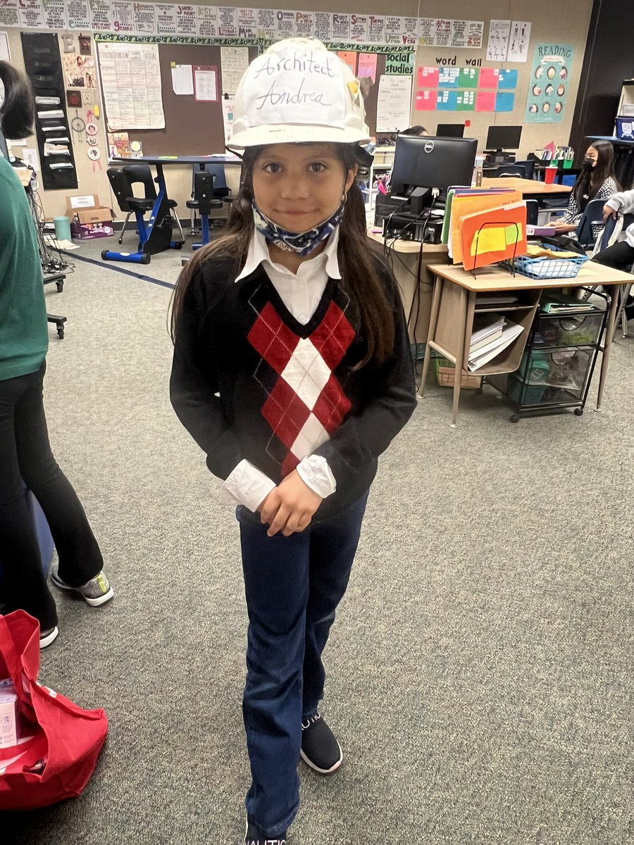 Ms. Long 📚 tweet media