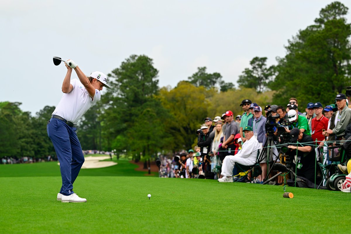 TheMasters's tweet photo. The lead is now five under par. #themasters https://t.co/BHkaRobmDA