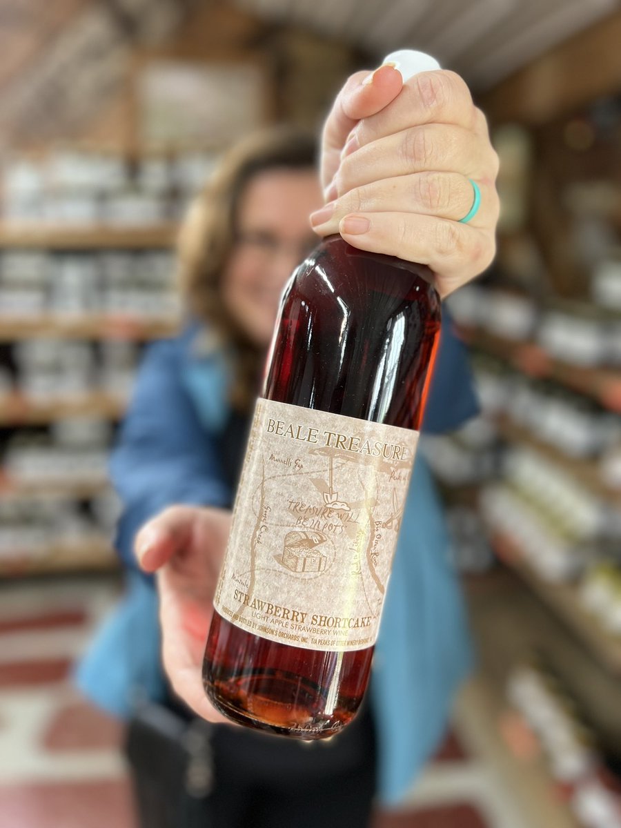 AngelaMDiLoreto's tweet photo. The wine of my ancestor!

Or the wine named for what my ancestor may or may not have done. 

#BealeTreasure https://t.co/jY3QrWtwb2