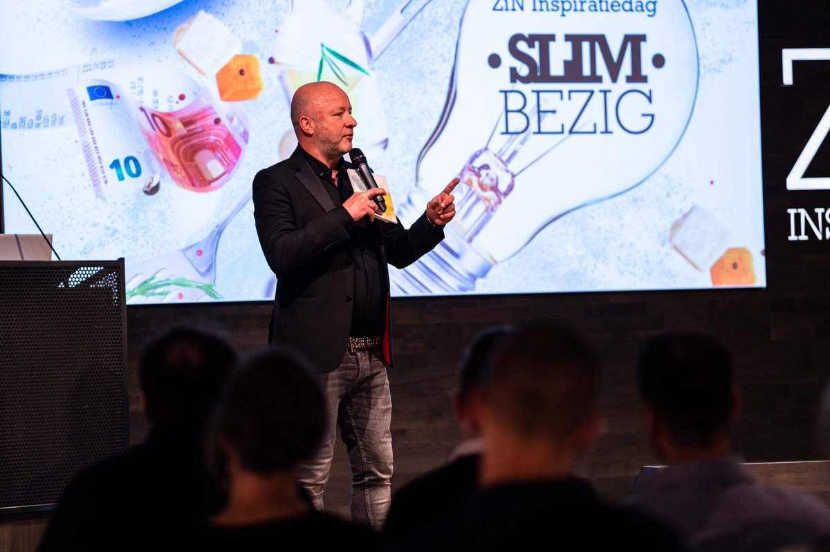 Dinsdag was ik dagvoorzitter bij het event #SlimBezig van Sligro Food Group. <a href="/SFGnl/">Sligro Food Group</a> . In het prachtige #ZinInspiratielab werden 60 horecaondernemers en medewerkers ondergedompeld in slimme inspirerende masterclasses voor vele tips en tricks. 
Was weer heerlijk op het podium :)