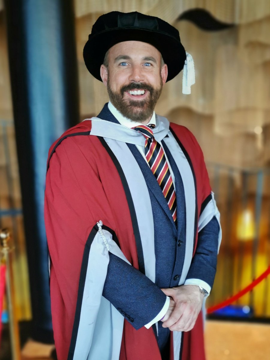 Delayed by covid, it was great to officially graduate yesterday. 
I am now officially, irreversibly, formally: Doc Martin. 
Particular thanks to the legend that is Dave B-T, and to all the superb humans at @PCS_Swansea and <a href="/Gdpo_Swan/">Global Drug Policy Observatory</a>