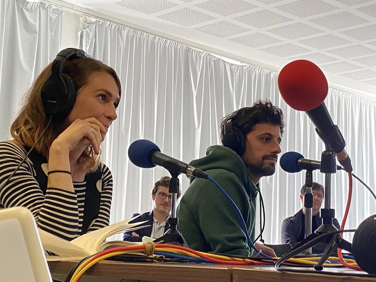 moicmath's tweet photo. Journée professionnelle des classes médias de l’académie de Lille. Beaucoup de beaux projets et des échanges riches et inspirants. #emi #classemedias @ClemiLille @CARDIELILLE https://t.co/JDYXJtLCD3